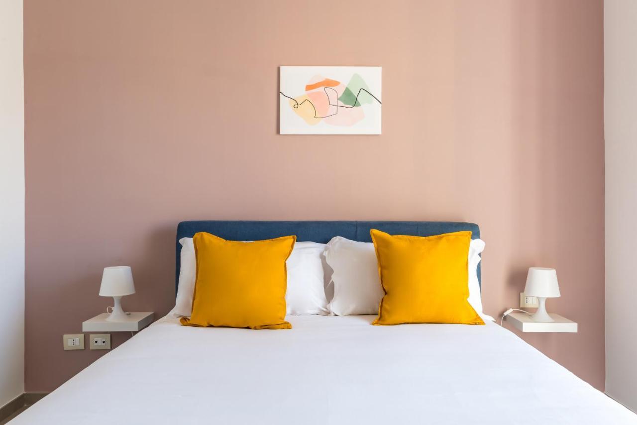 Maria's Bright Flats At The Cathedral Appartement