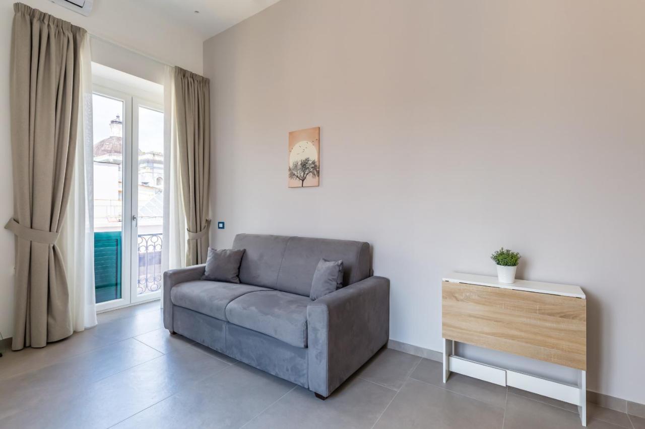 Maria's Bright Flats At The Cathedral Appartement